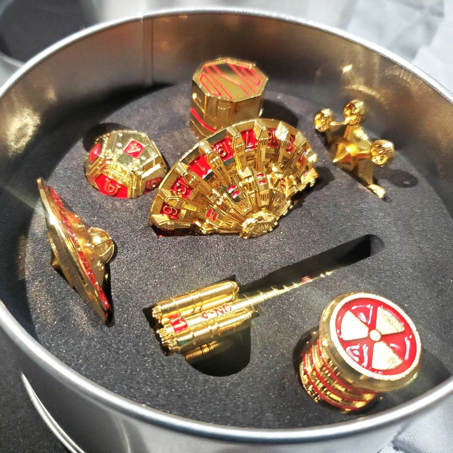 Heavy Spaceship Shiny Gold and Red 7 piece Dice Set